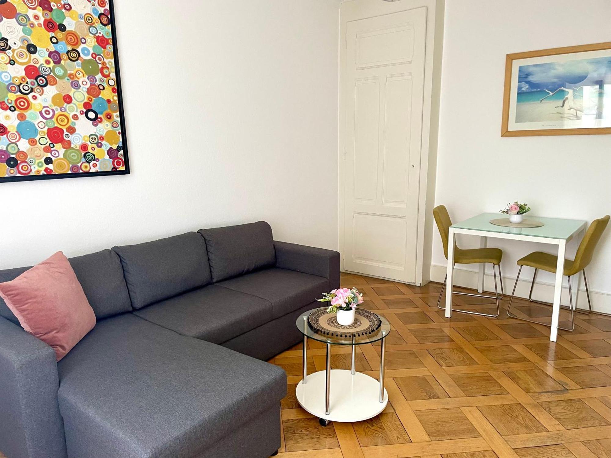 Apartamento 8 Minutes Walking From Train Station *