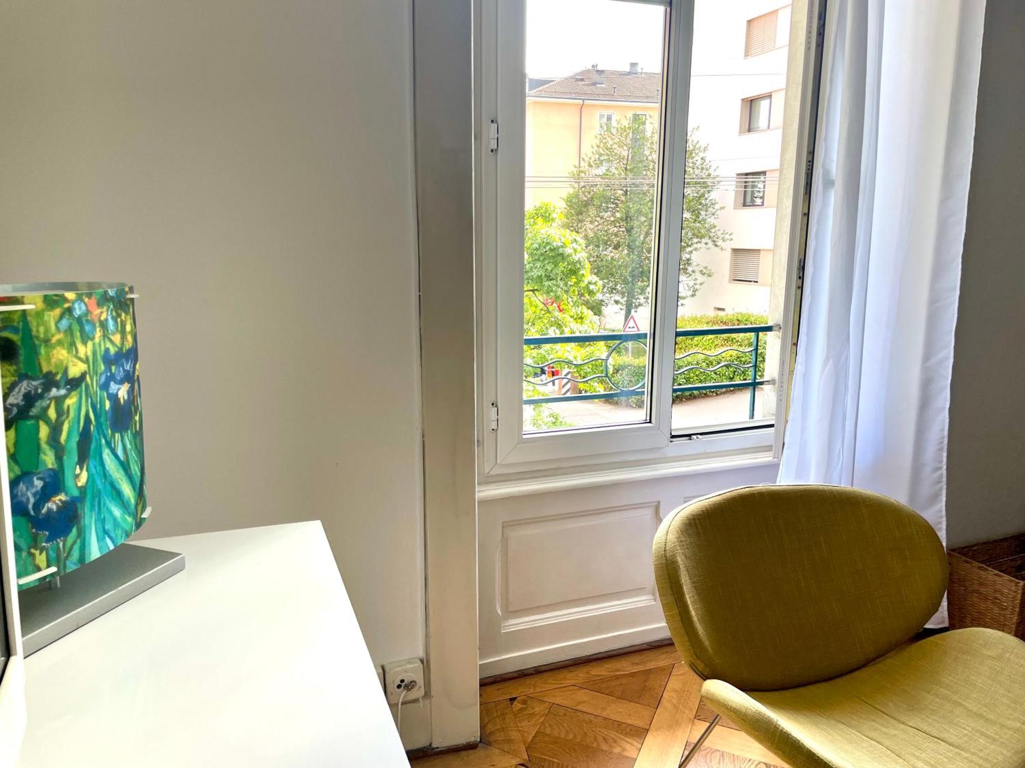 8 Minutes Walking From Train Station Apartamento Lausana